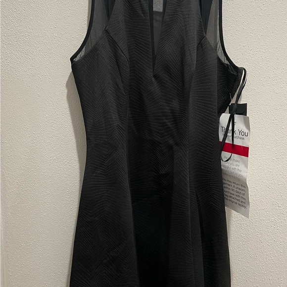 Guess NWT Black Illusion Back‎ Textured Dress. Size 10. Bust 36” waist 29” - Picture 5 of 11